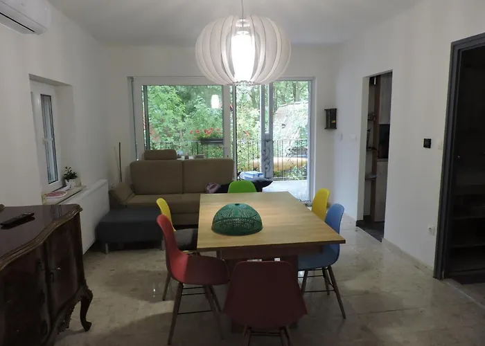 Szepezd Oak فيلة